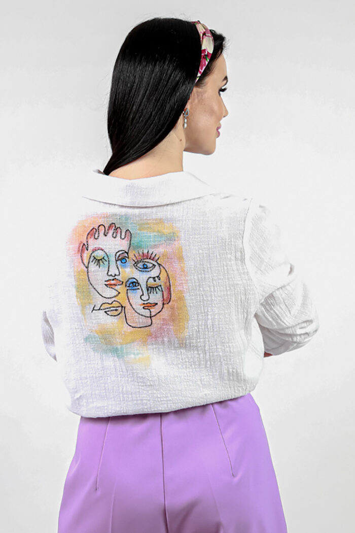 Woman Wearing Linen Shirt With Embroidery View From The Back