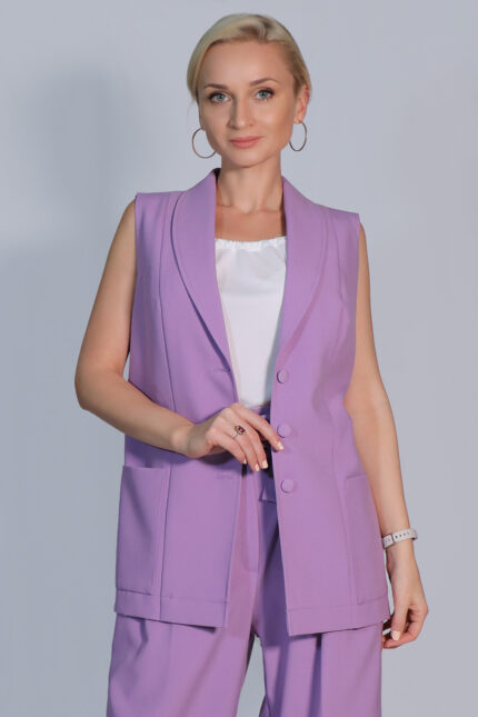 woman wearing waistcoat with pockets