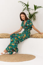 woman wearing cotton coord set