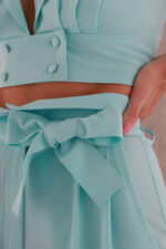 details of the high-waist trousers