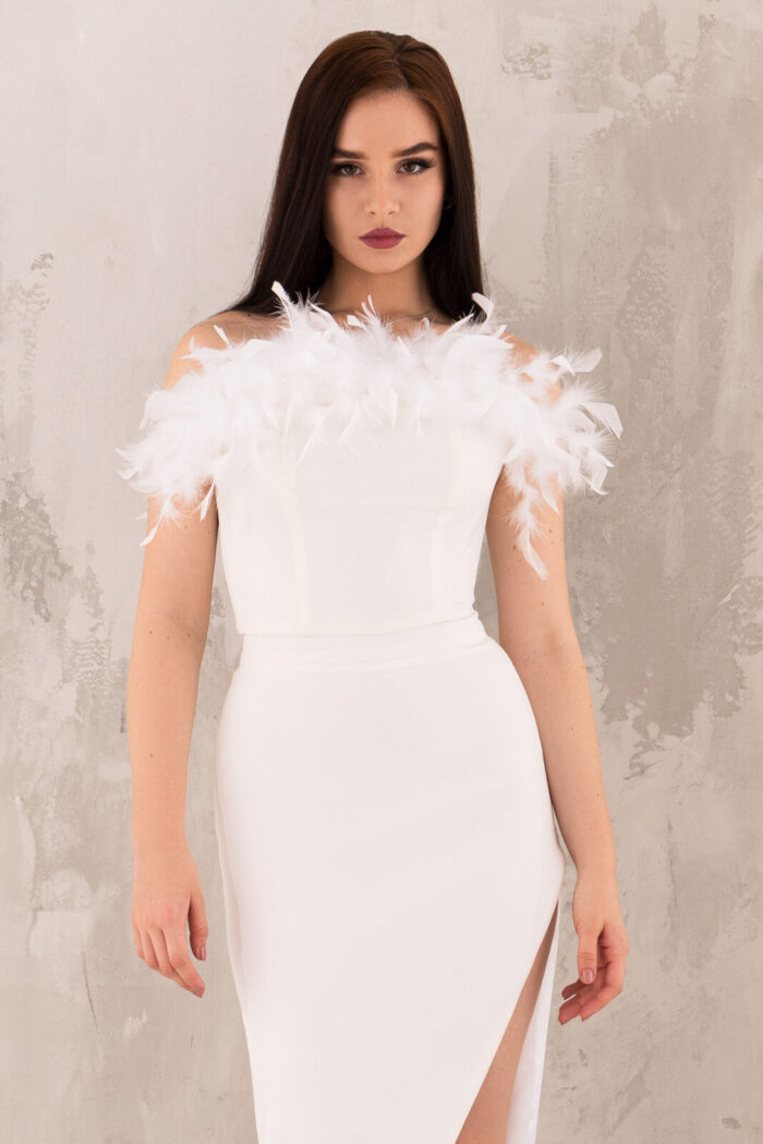 Bianco Elegance Top &Bull; White Top With Feathers And White Skirt