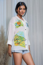 woman wearing cotton shirt